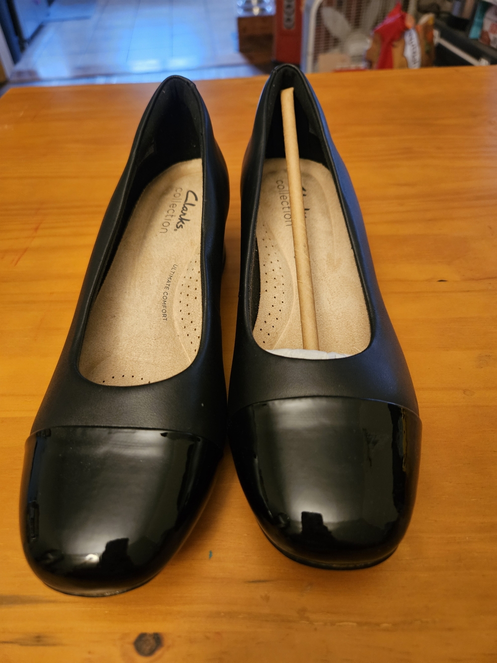 NWOB Clarks Collection Women's Black Cap-Toe Wedge Heel Size 7